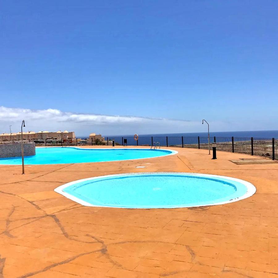 Ferienhaus Casa Caleta - Caleta Fuste - Meerblick - Pool - Glasfaserinternet Caleta De Fuste Bagian luar foto